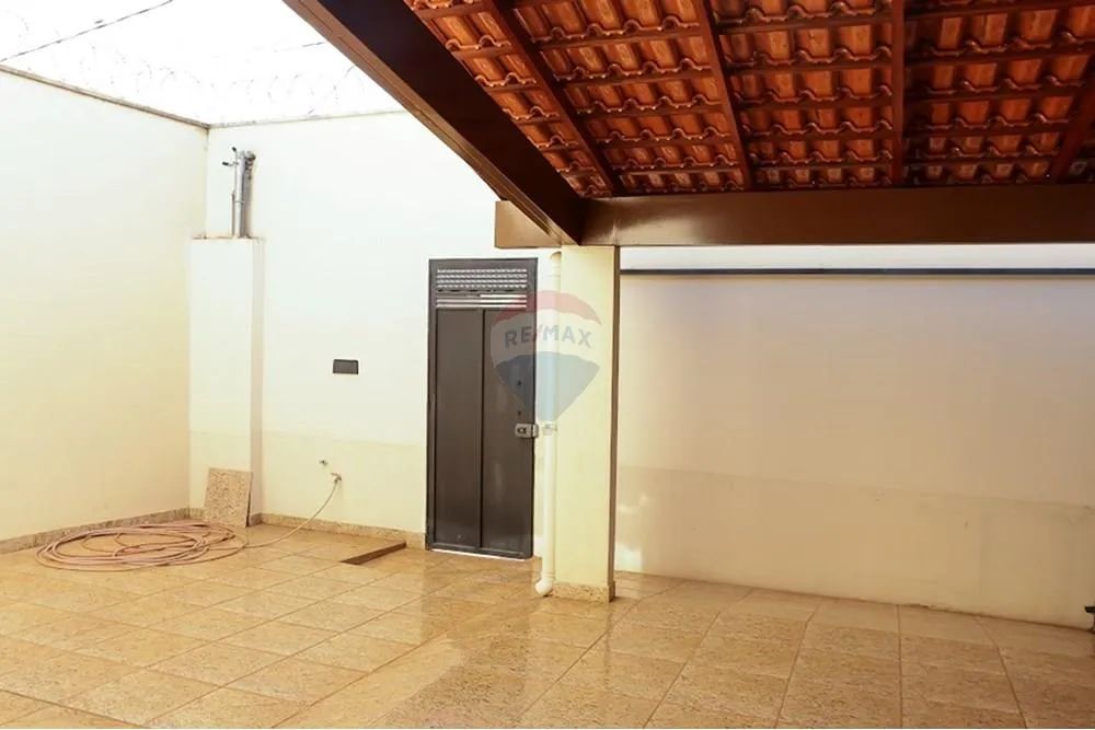 Casa à Venda, Com Quatro Dormitórios No Bairro Drummond - Foto 4