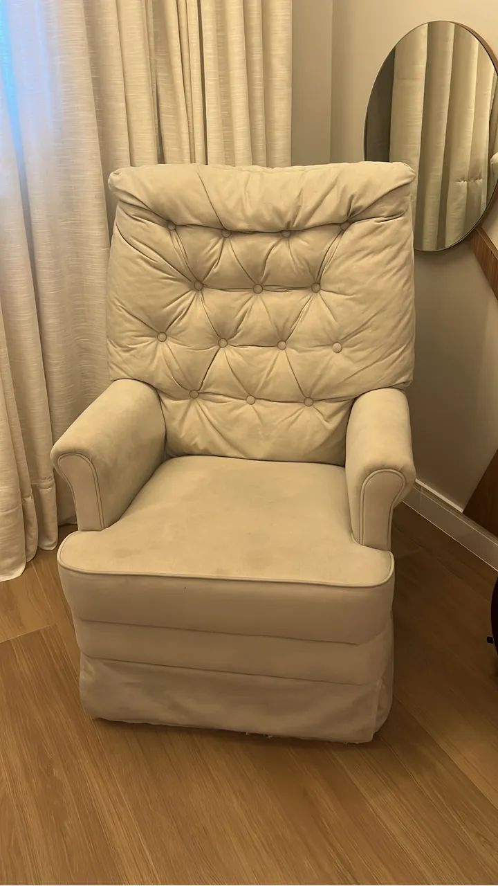 POLTRONA DE AMAMENTAÇÃO 