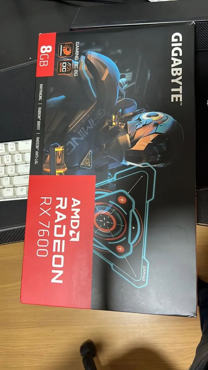 RX 7600 GIGABITE 