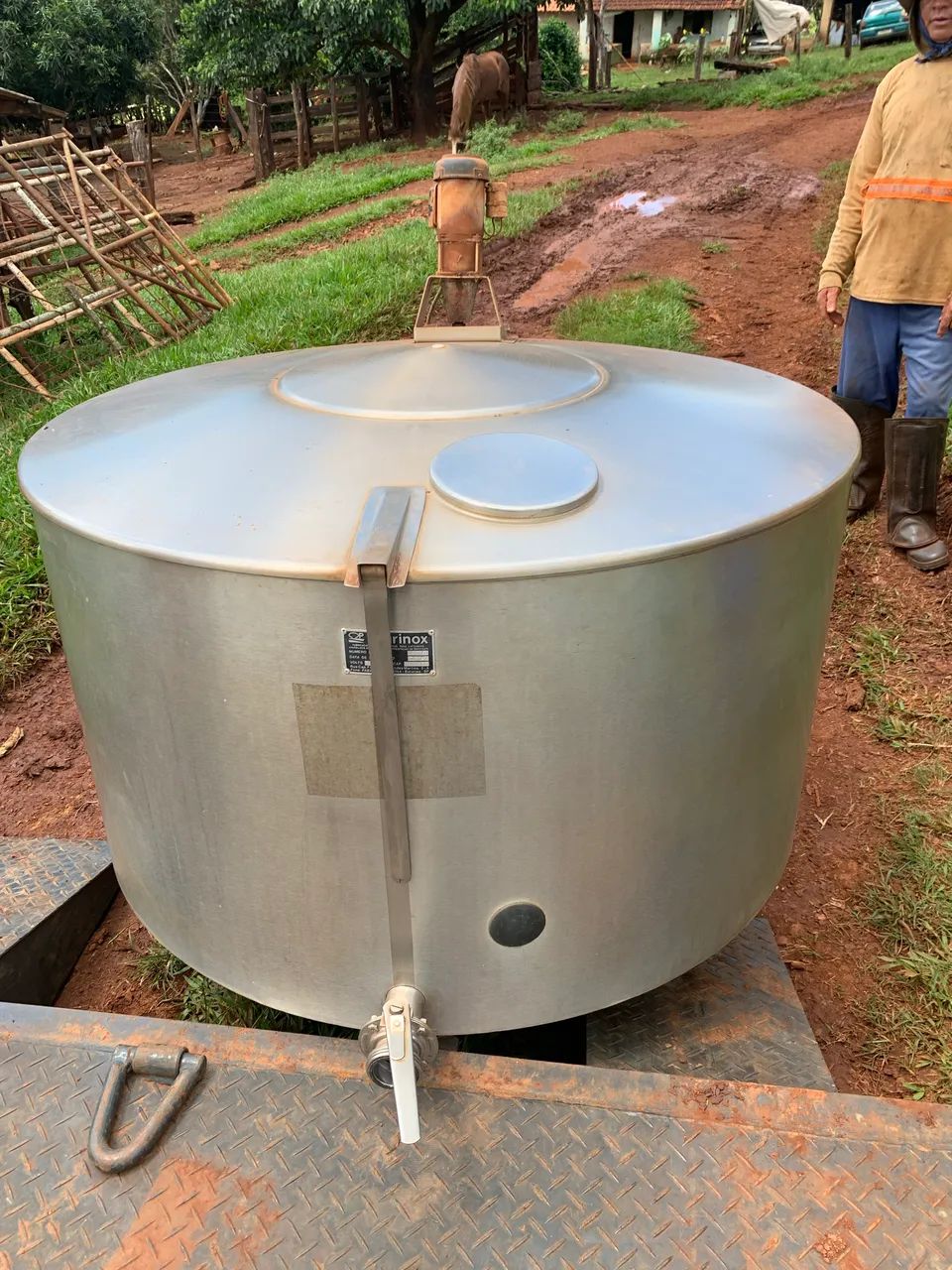 Resfriador de leite  -  tanque Purinox
