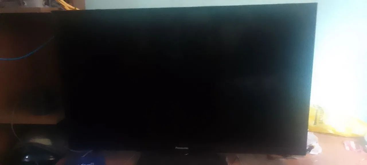 TV 32 polegadas n e smart e n tenho o controle dela 