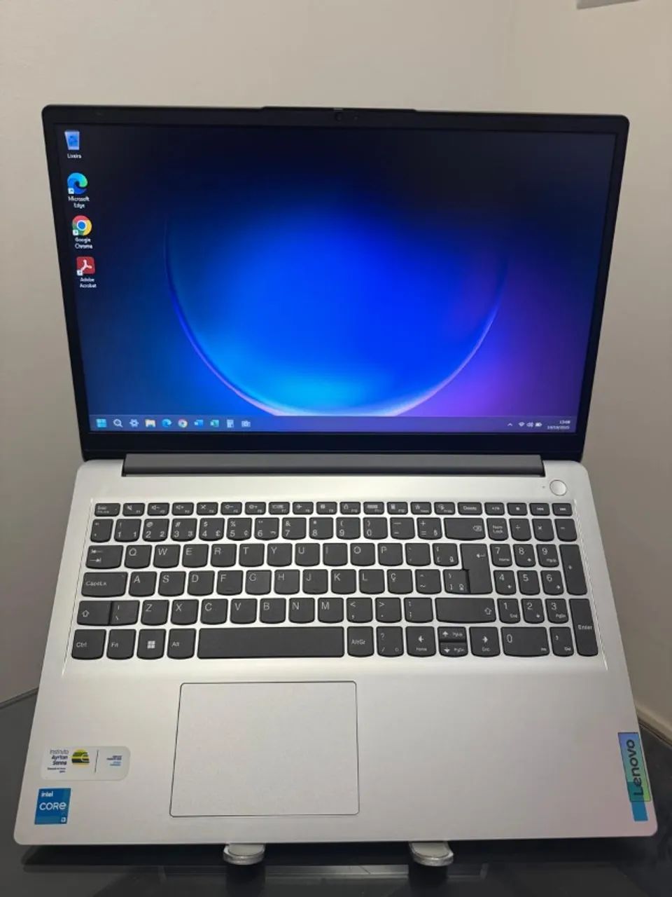Notebook Lenovo Ideapad - i3 - 12º - 8 RAM - SSD 256 GB -15P