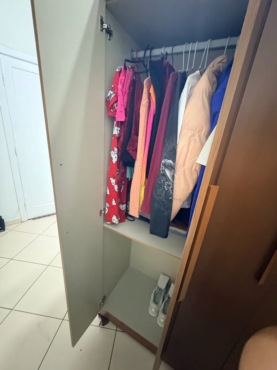 Guarda roupa 6 portas - Foto 4