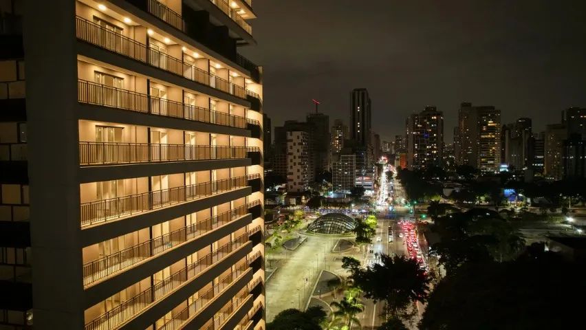 Studio Av. Sto Amaro-Em frente ao Metro Brooklin