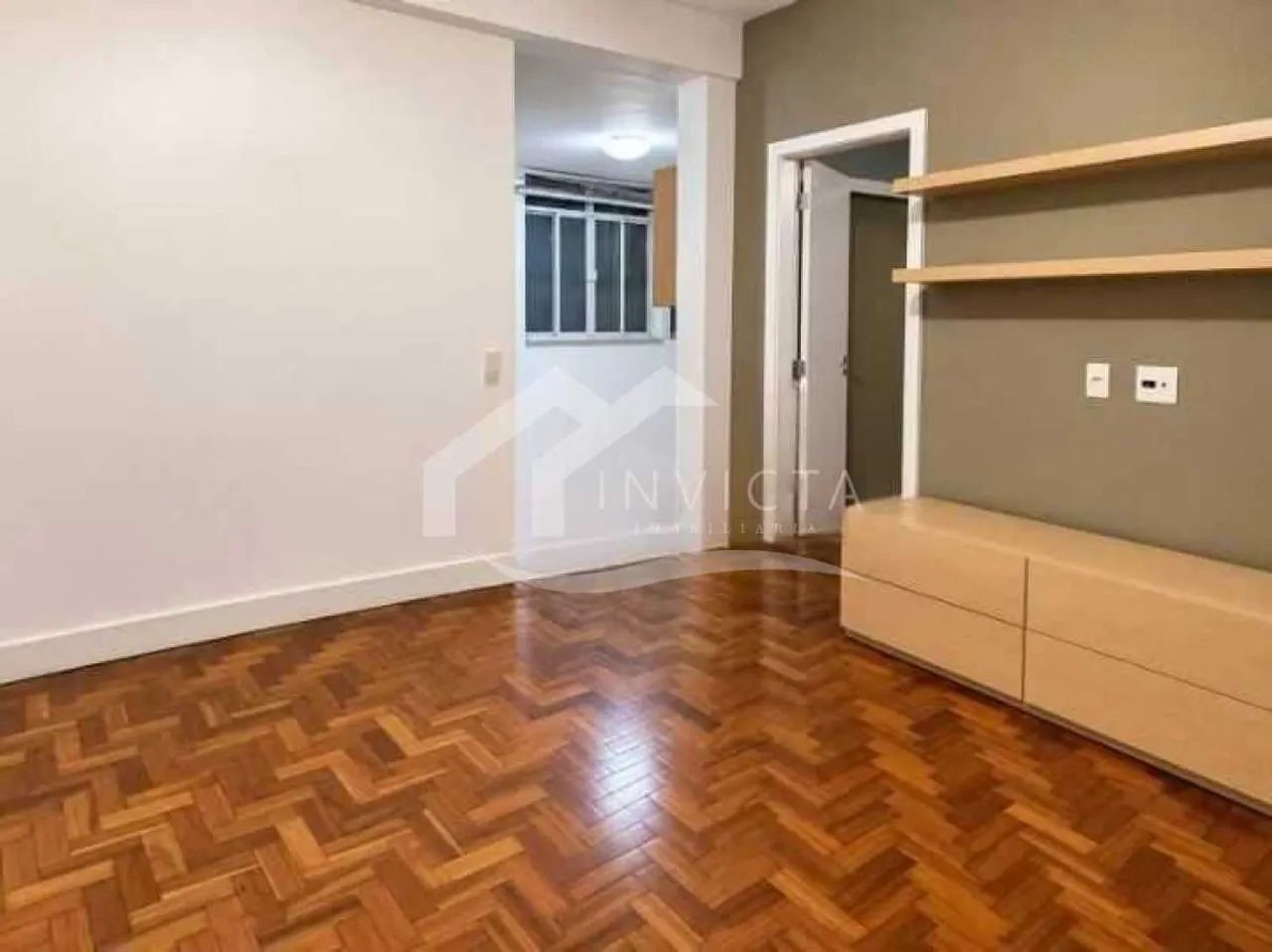 QUARTO E SALA IMPERDÍVEL EM BOTAFOGO