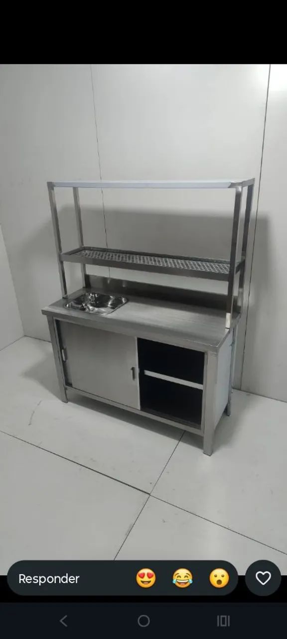GABINETE COM PRATELEIRA 