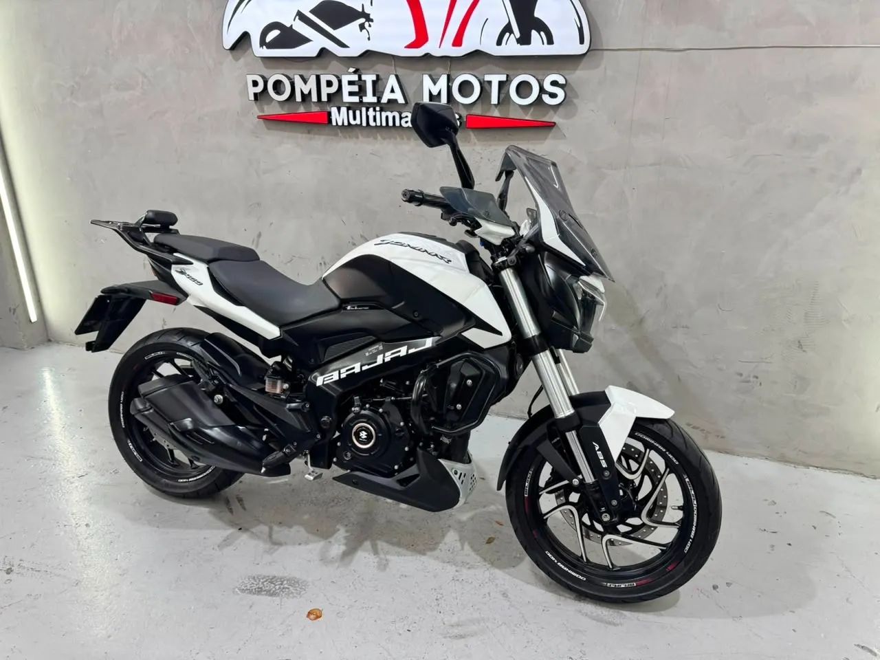 Bajaj Dominar 400 2025 - Foto 4