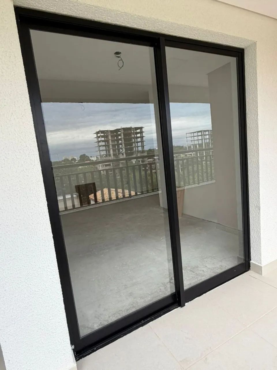Porta balcão alumínio preto com vidro 1,92m x 2,20m - nova - Foto 3