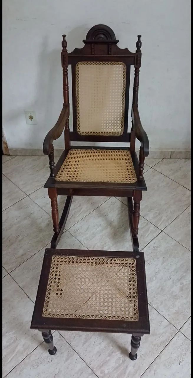 Cadeira de Balanço antiga 