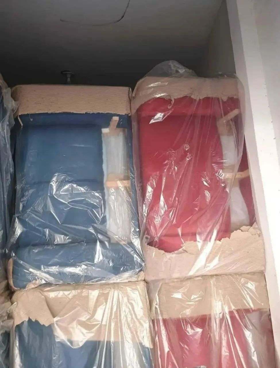SOFÁS NOVOS DE 2 E 3 LUGARES  - Foto 3