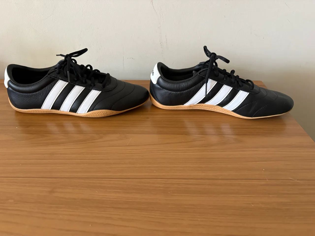 Tênis adidas casual  - Foto 4