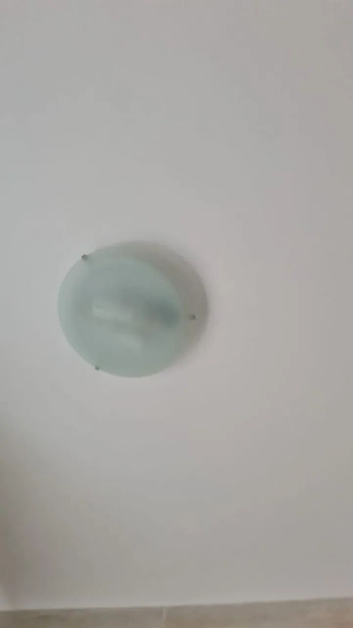 PLAFON DE DUAS LÂMPADAS 