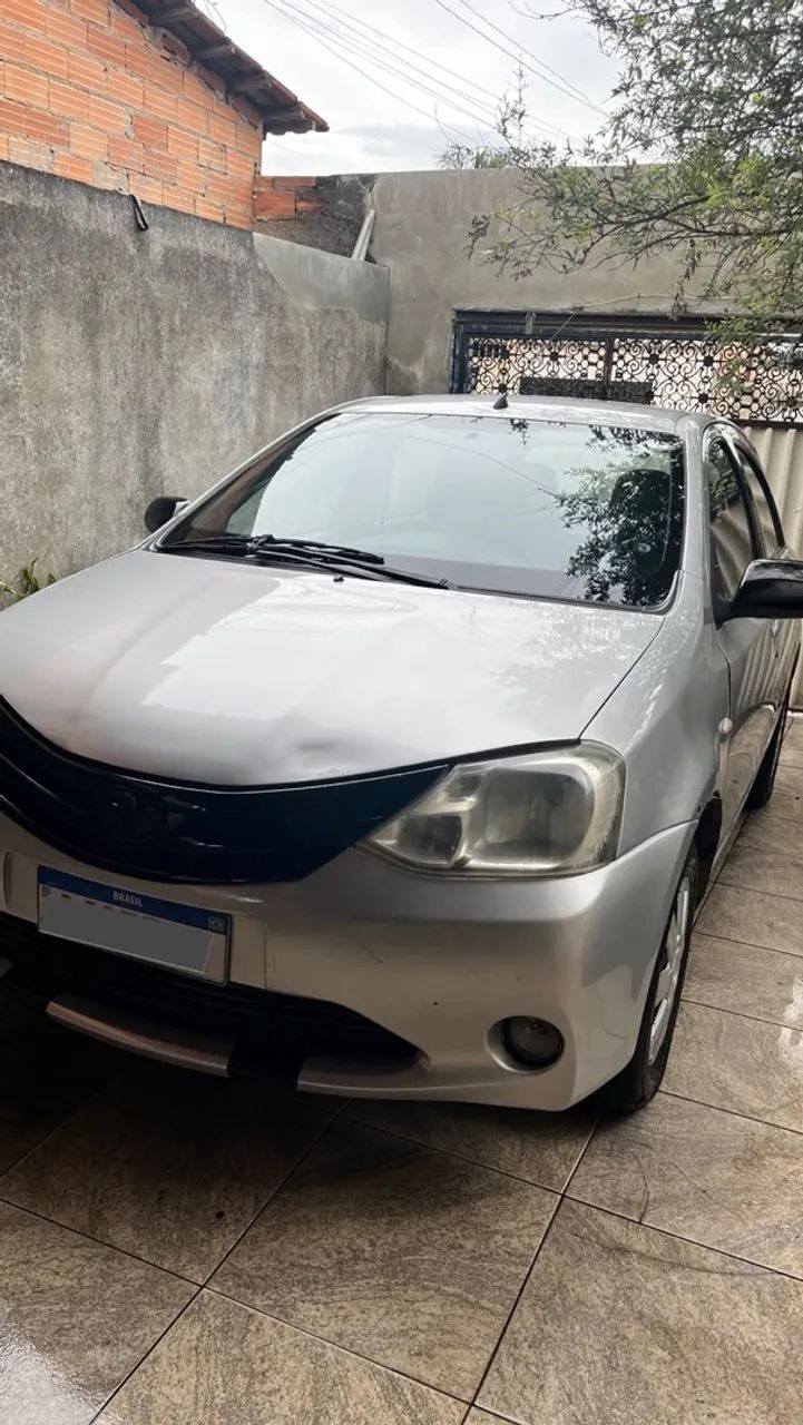Toyota Etios 1.3 16V FLEX 2013