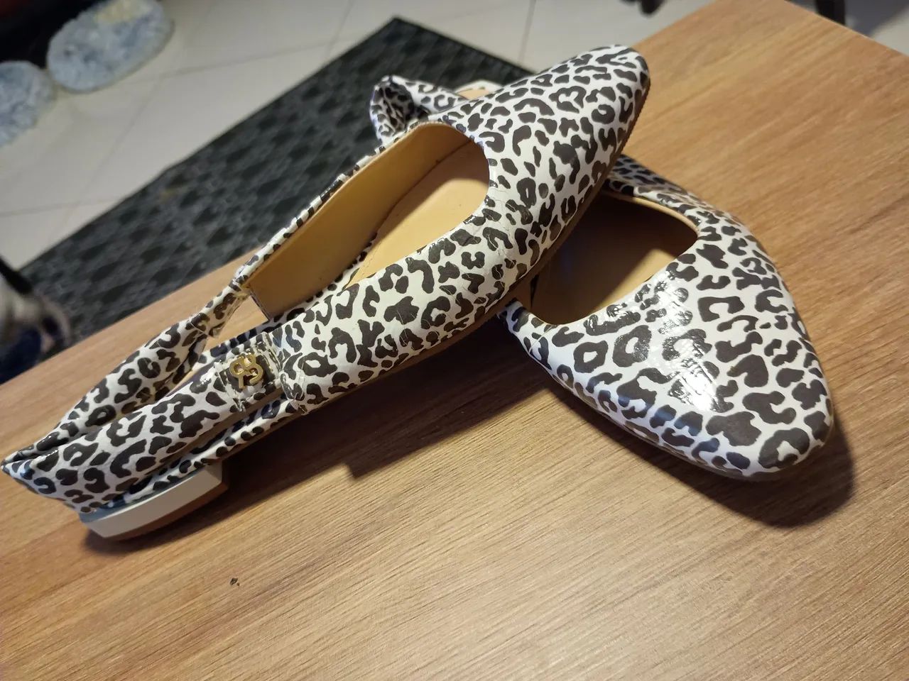 Sapatilha - RAPHAELLA BOOZ