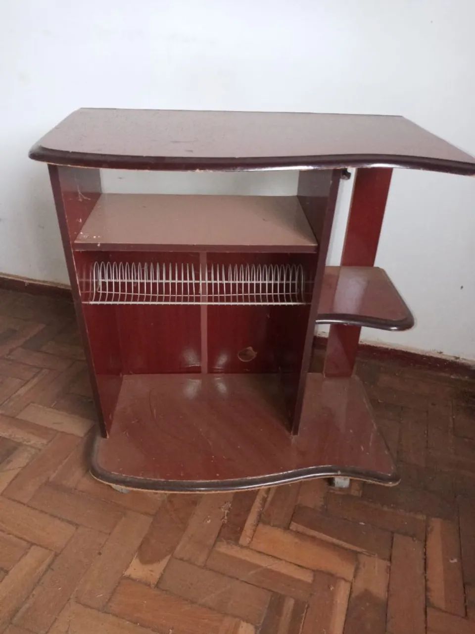 Vendo rack para sala de tv.