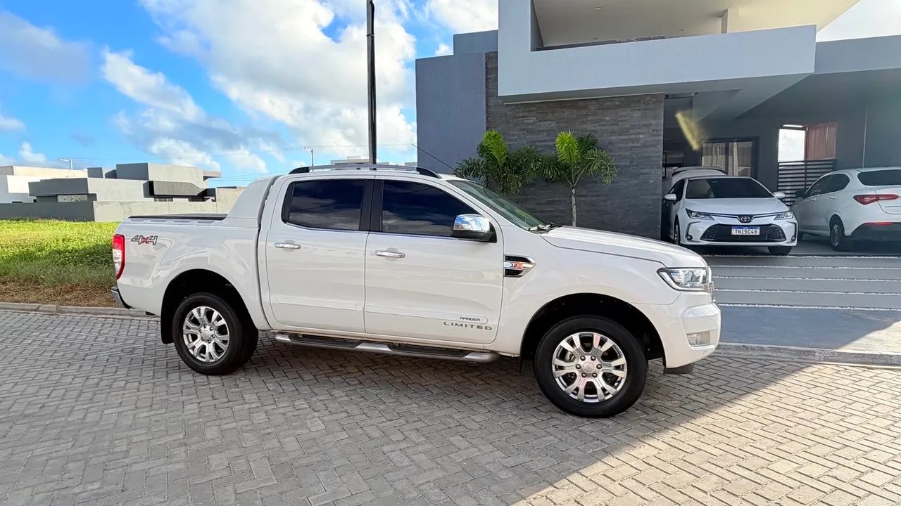 Ford Ranger RANGER LIMITED 3.2 20V 4X4 CD AUT. DIES. 2017