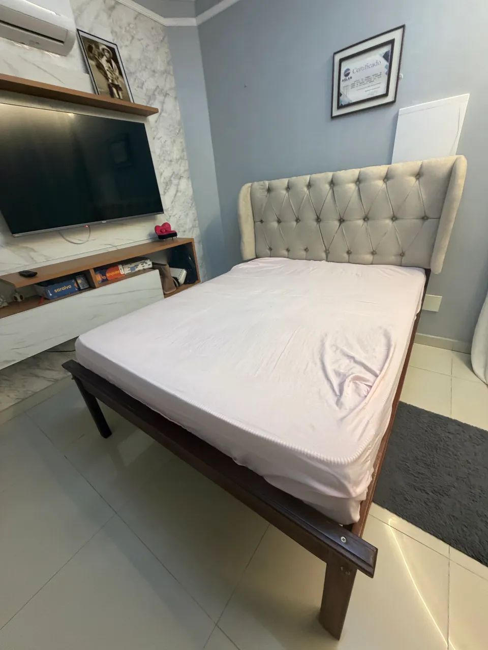 CAMA DE MADEIRA COM CABACEIRA E COLCHÃO  - Foto 5