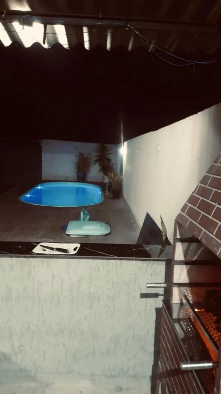 Ágio de linda casa com piscina.