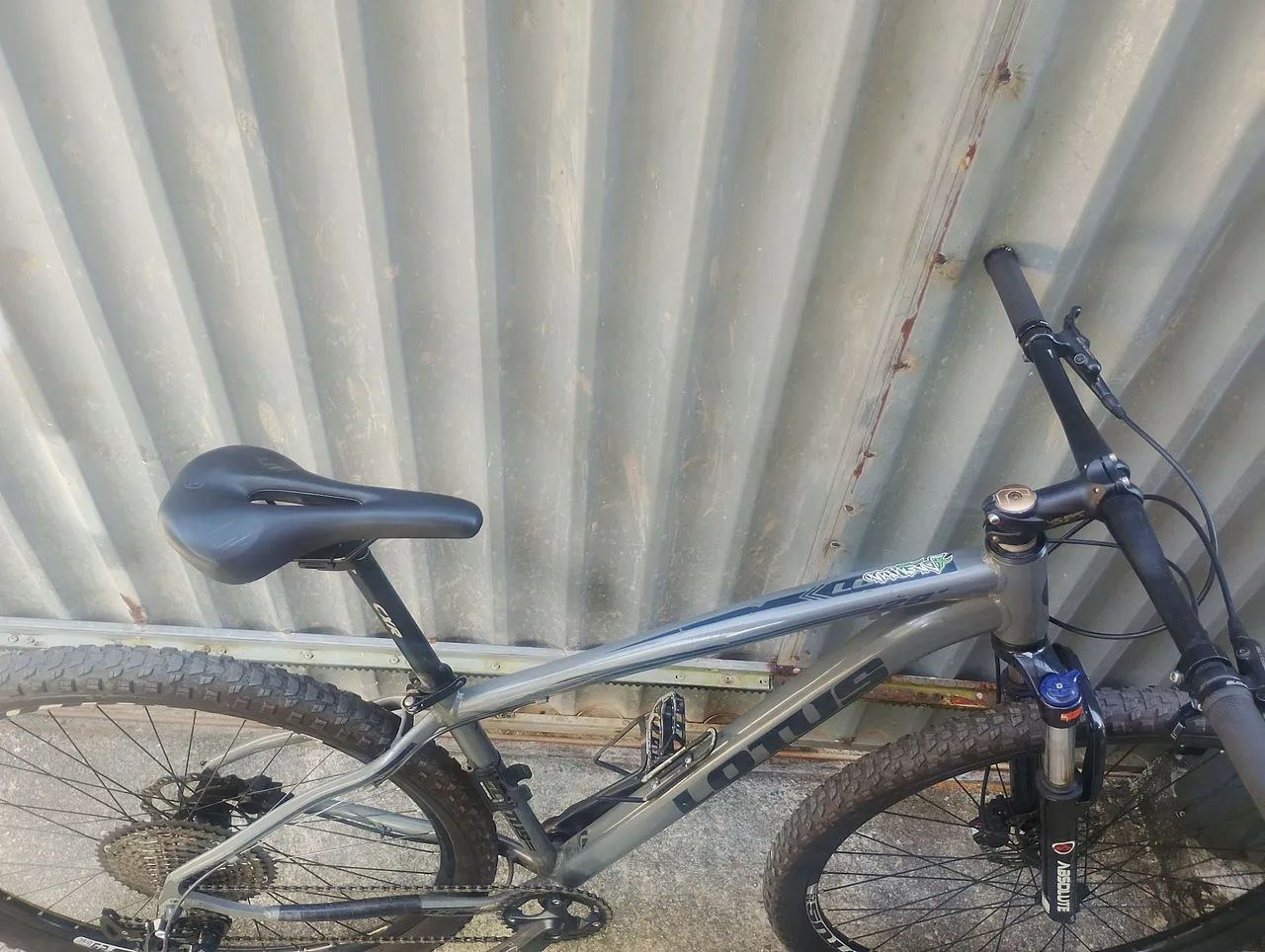 Vendo bicicleta aro 29 - Foto 5