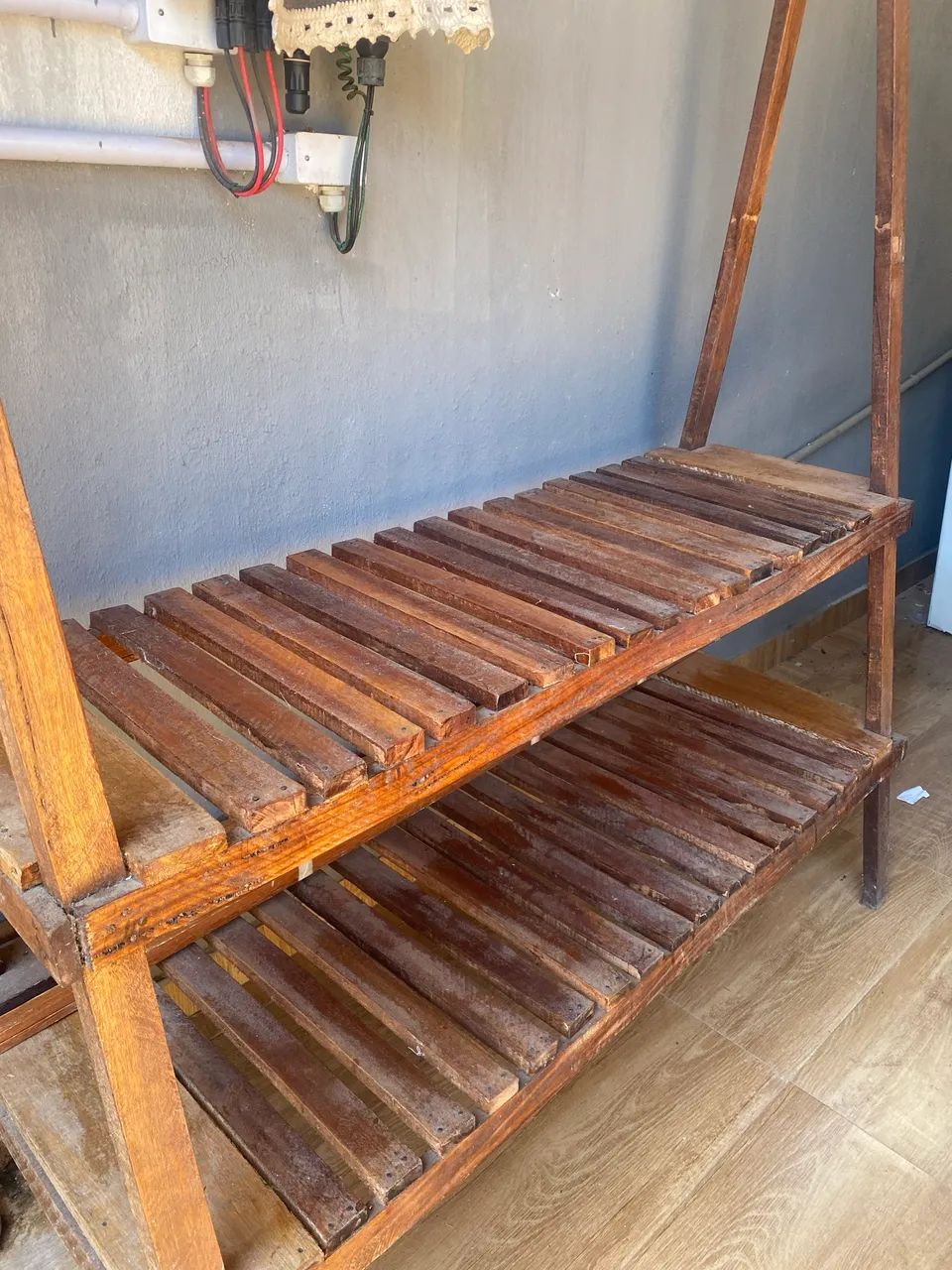 Arara de madeira - Foto 2
