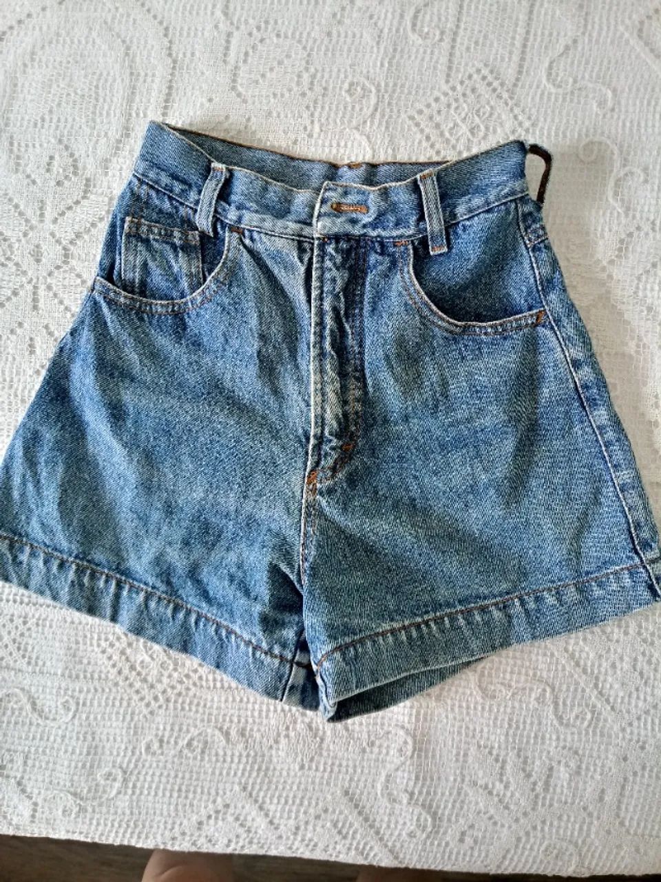 Short em Brim 