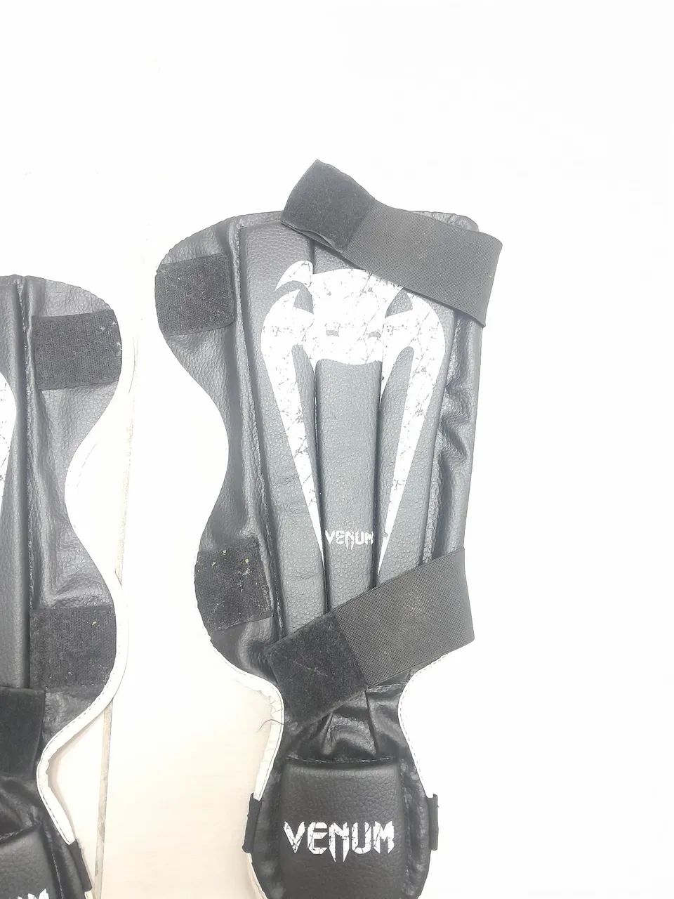 Caneleira de boxe tailandês Venum - Foto 4