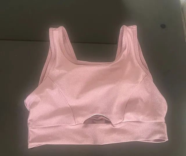 vendo 3 TOPS sem uso, tamanho P R$ 60,00 os 3! - Foto 2