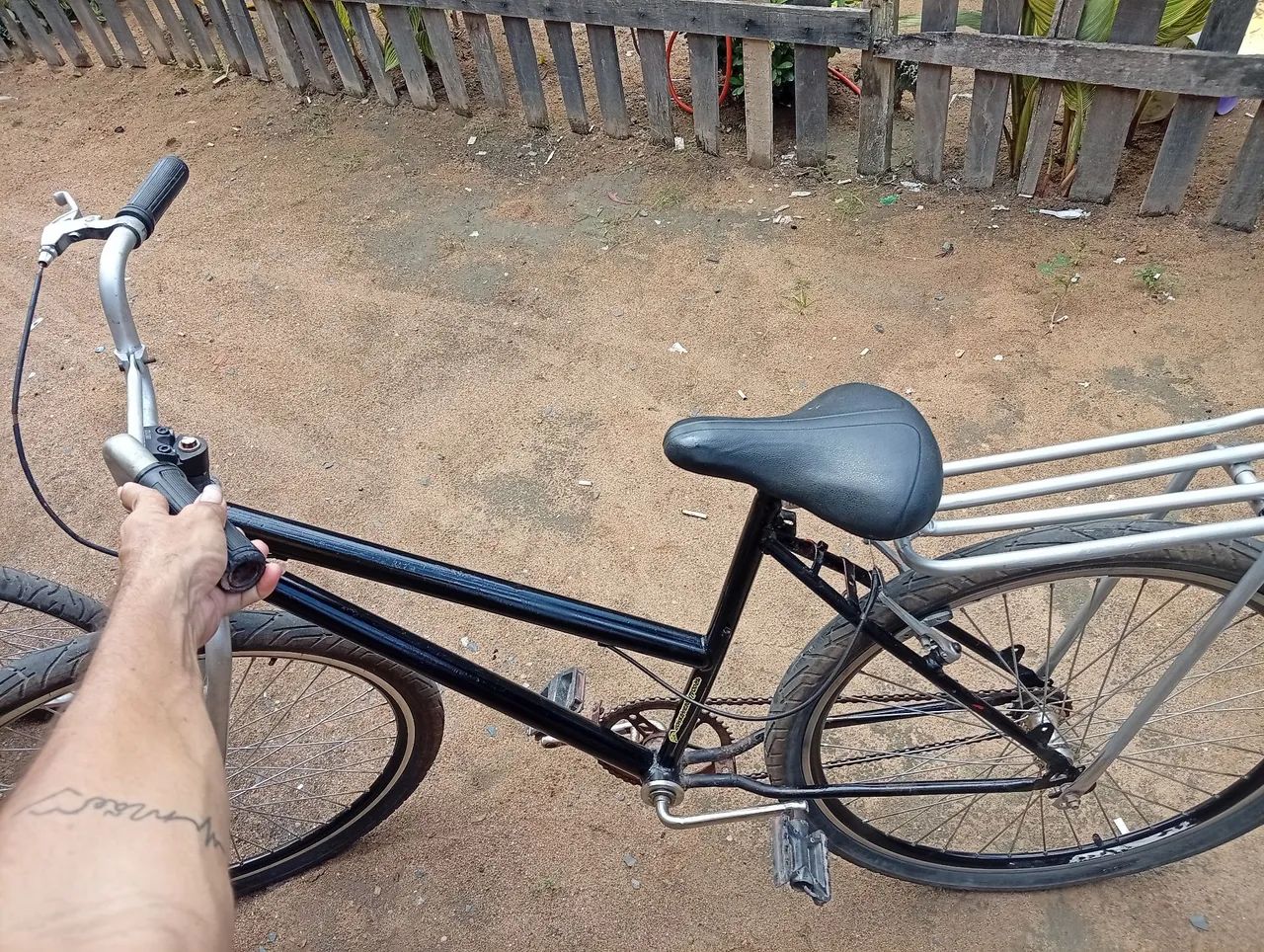 Vende se essas duas bicicleta uma Aro24 e outra Aro26 