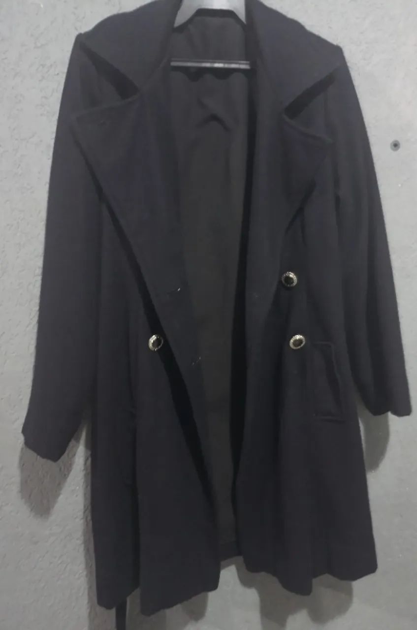 Sobretudo preto veste M e P  - Foto 3