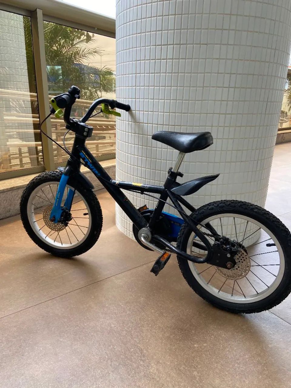 BICICLETA 16 POLEGADAS 4,5-6 ANOS 500 DARK HERO B'TWIN - Foto 5