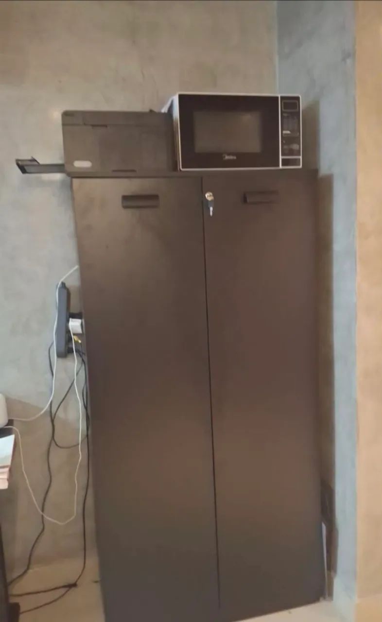 Sala comercial mobiliada 