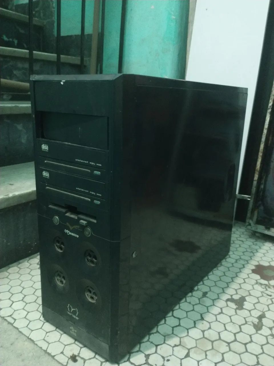 Gabinete vazio 4 baias PC computador 