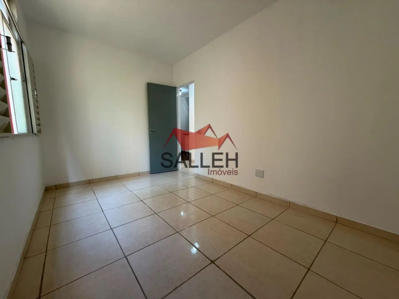 Oportunidade!!! Apartamento 02 quartos com vaga de estacionamento - Foto 5