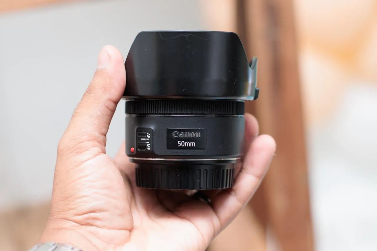 Canon Sl3 + 2 lentes  - Foto 2