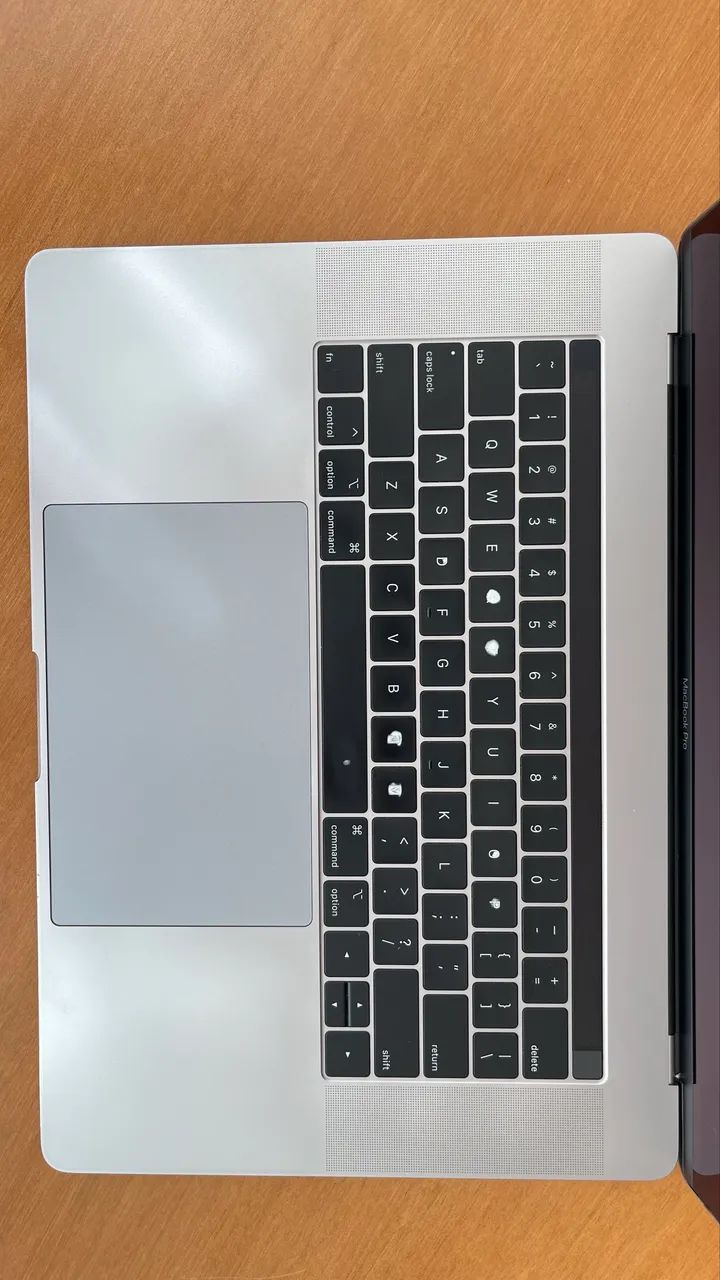 MacBook Pro 15? 2018 | i7 6-Core | 16GB | SSD 512GB | Radeon 4GB