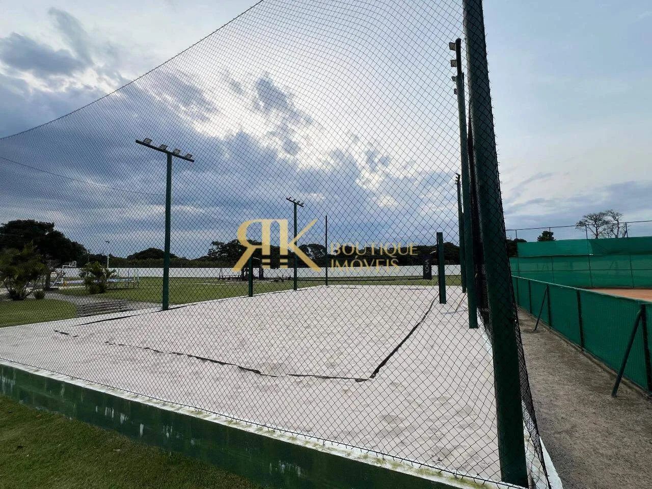 Lote de 510m² em condomínio alto padrão - Foto 4