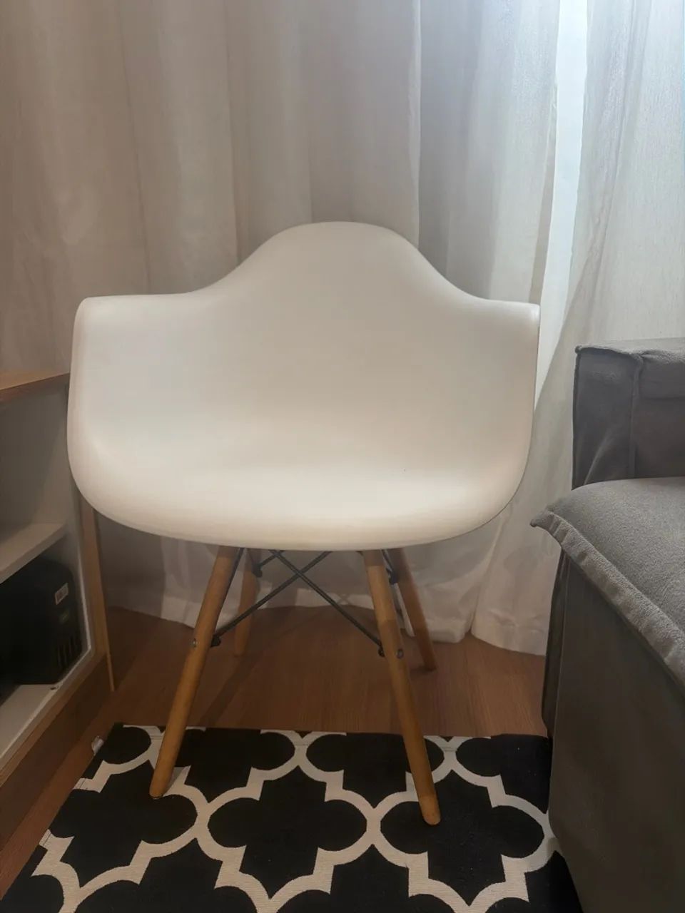 Cadeira Charles Eames 