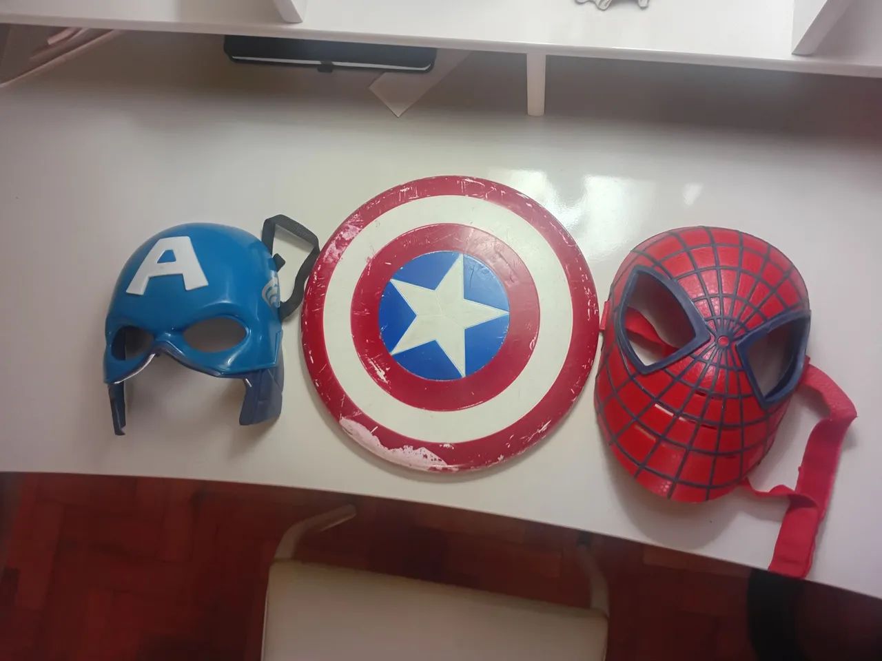 Máscara e Escudo do Capitão América + máscara do Homem aranha marvel