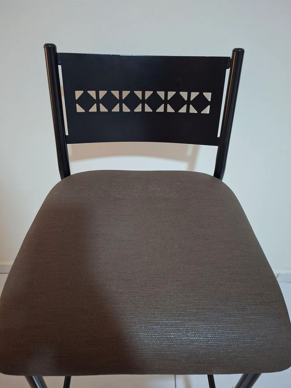 Vende-se Duas Banquetas - Foto 3