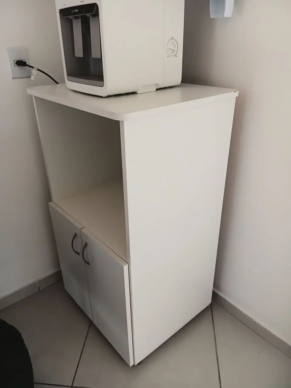 Balcão MDF branco 1,40cm altura x 60 cm largura, com 2 portas - Foto 2