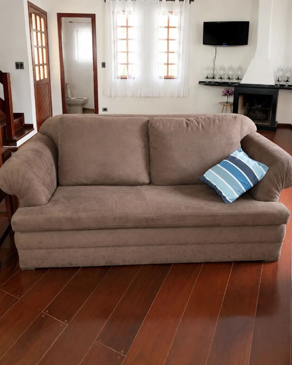 Conjunto de Sofá 2 e 3 Lugares em Ótimo Estado