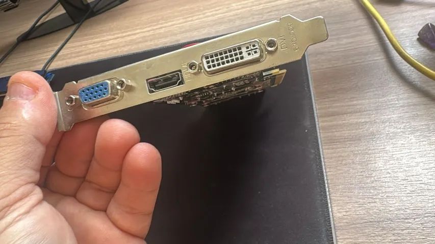 Placa de Vídeo Geforce G210 - Foto 2