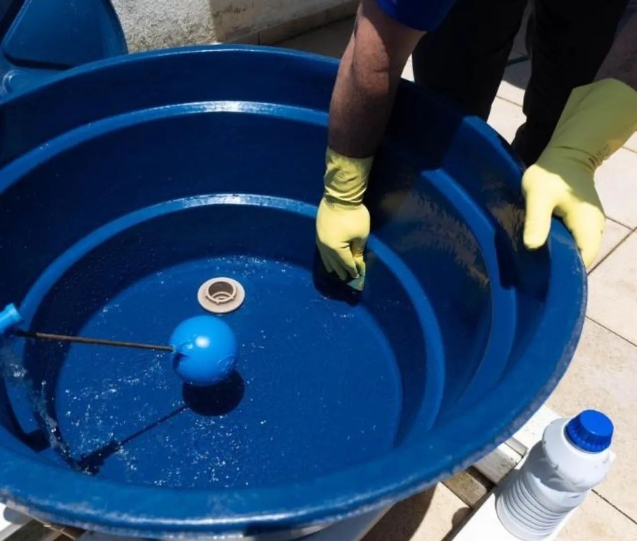 Limpeza e higienização de caixas dagua - Foto 2
