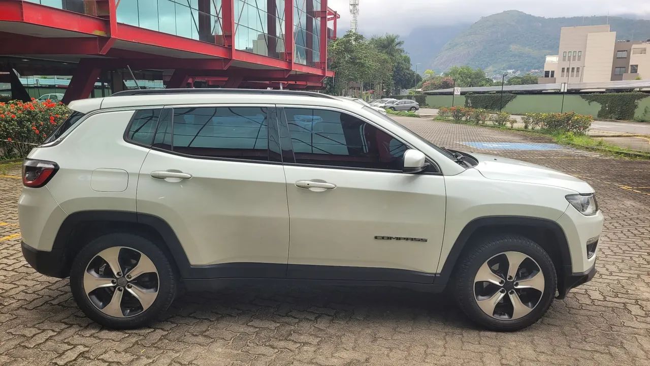 Jeep Compass Longitude 2.0 4X2 Flex 16V Aut. 2017 - Foto 5