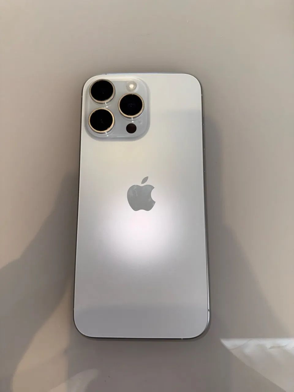 iPhone 15 Pro Max novíssimo!