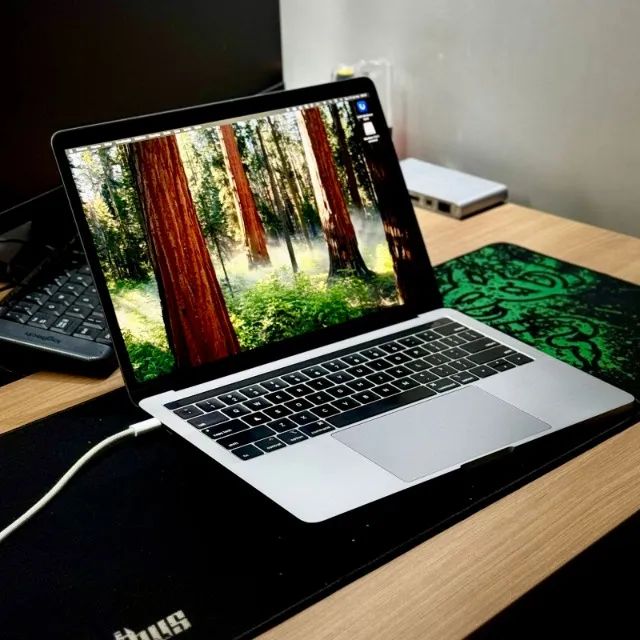MacBook Pro 13 i7 16GB 512GB Touch Bar | Excelente Estado