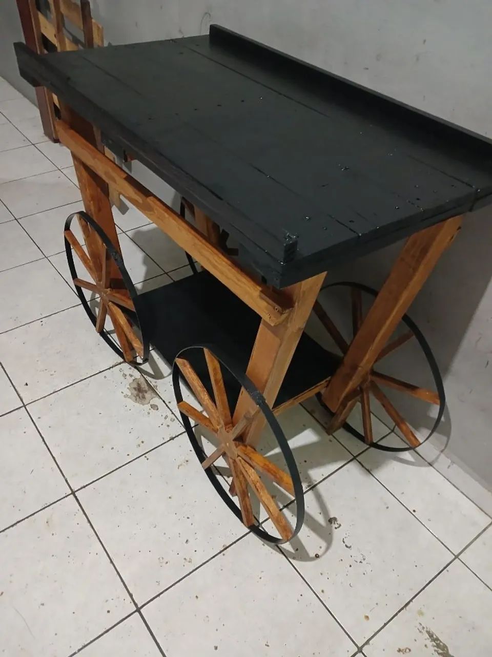 Expositor mafeira carroça 