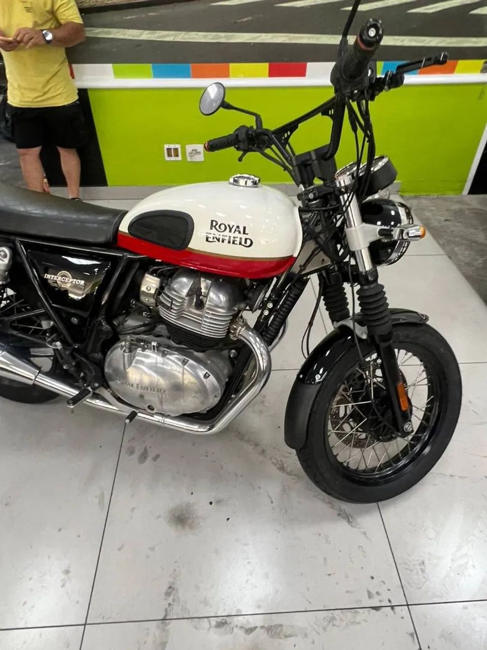 ROYAL ENFIELD INTERCEPTOR - Foto 2