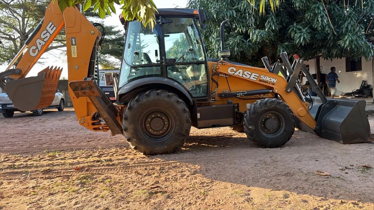 Case 580N