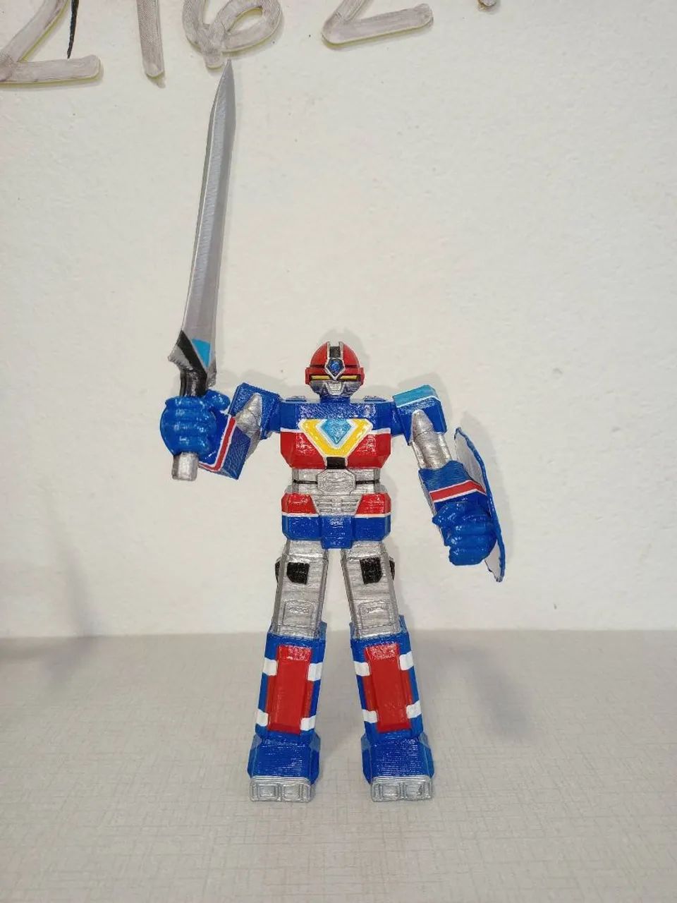 Robô Flashman Flash King 15cm altura.  Impressão 3D.  Não articulado.  - Foto 3